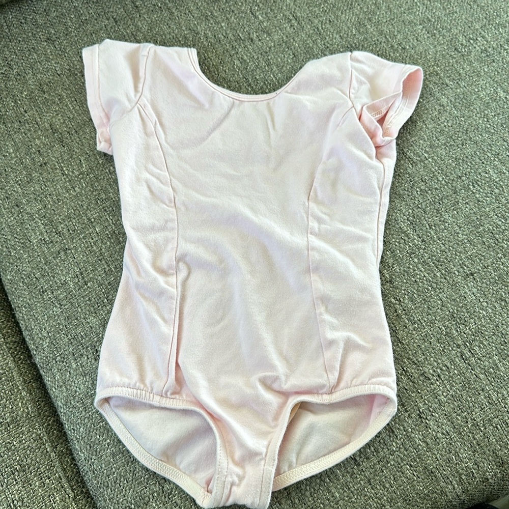 Mirella by Bloch Girls small Blush Pink Short Sleeve Dance leotard XS
